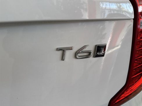 Used 2018 Volvo XC90 T6 Momentum w/ Convenience Package image 37