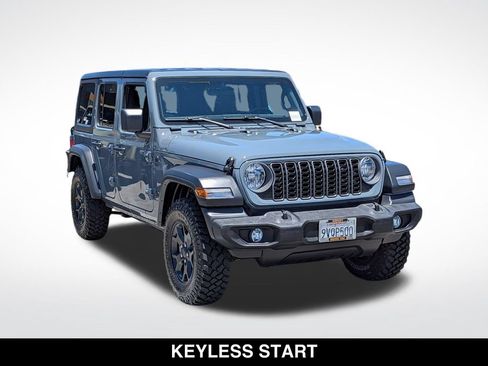 Used 2025 Jeep Wrangler Unlimited Sport AWD/4WD image 2