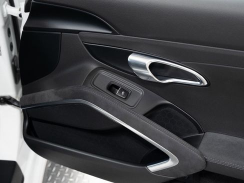 Used 2019 Porsche 911 Carrera GTS image 64