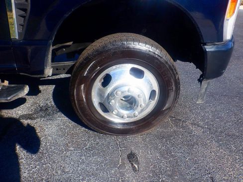 Used 2023 Ford F350 XL image 9