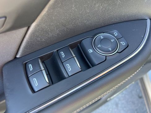 Used 2024 Buick Envision Sport Touring image 10