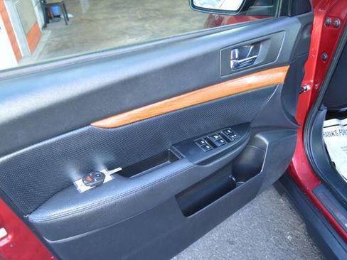 Used 2013 Subaru Outback 2.5i Limited image 57