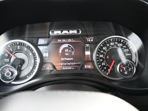 Used 2024 RAM 1500 Laramie image 10