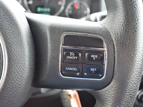 Used 2011 Jeep Liberty Sport AWD/4WD image 22
