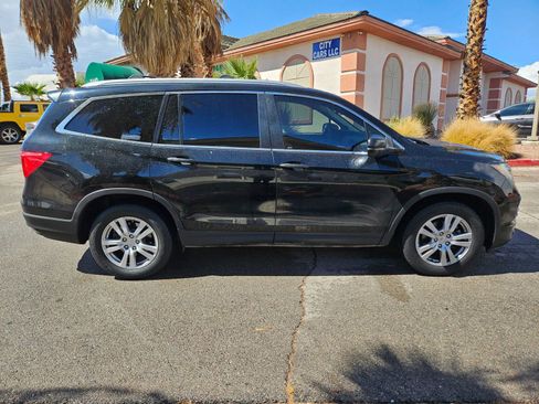 Used 2017 Honda Pilot LX image 7