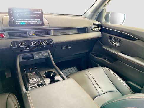 Used 2024 Honda Pilot TrailSport image 24