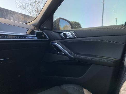 Used 2026 BMW X6 xDrive40i w/ Climate Comfort Package image 38