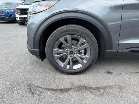 Used 2026 Ford Explorer Active w/ Active Comfort Package AWD/4WD image 13