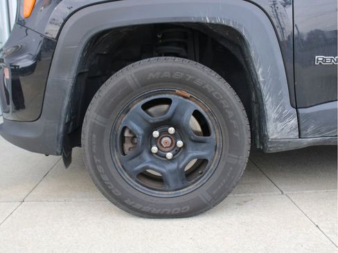 Used 2019 Jeep Renegade Sport image 9