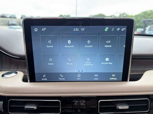 Used 2023 Lincoln Aviator Grand Touring w/ Equipment Group 301A AWD/4WD image 38