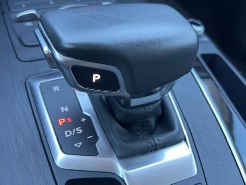 Used 2020 Audi Q5 2.0T Premium image 15