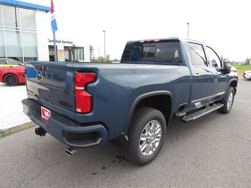 New 2025 Chevrolet Silverado 3500 High Country w/ LPO, Dark Essentials Package image 6