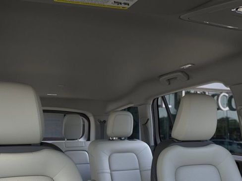 New 2026 Lincoln Aviator 2WD image 23