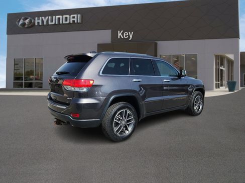 Used 2017 Jeep Grand Cherokee Limited w/ Luxury Group II image 4