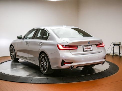 Used 2019 BMW 330i Sedan w/ Convenience Package RWD image 5
