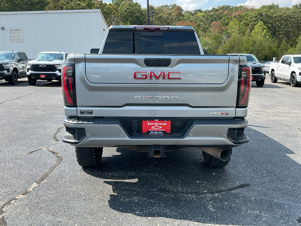 Used 2024 GMC Sierra 2500 AT4 w/ AT4 Premium Plus Package AWD/4WD image 7