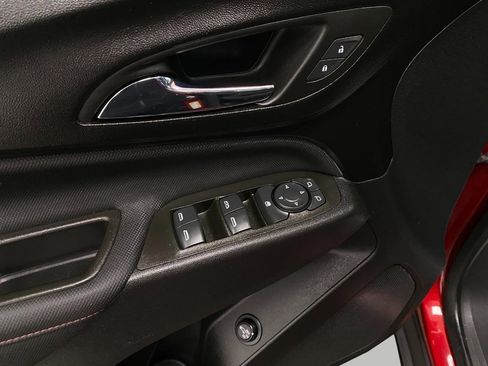 Used 2023 Chevrolet Equinox RS image 29