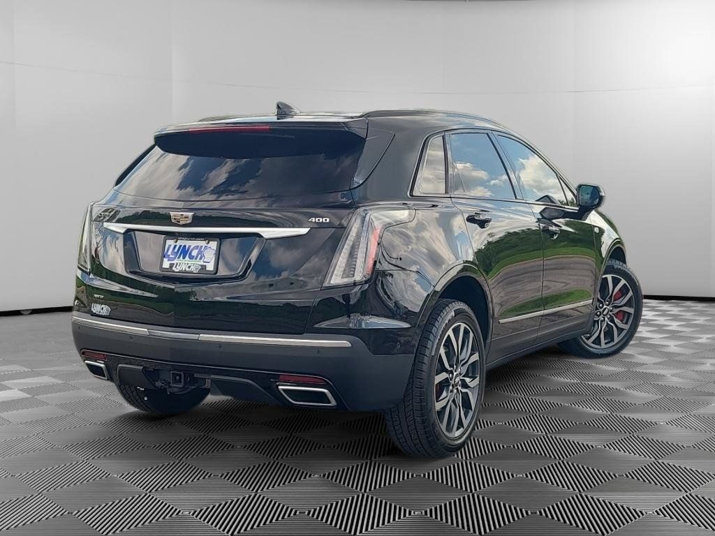 Used 2023 Cadillac XT5 Sportv w/ Technology Package AWD/4WD image 4
