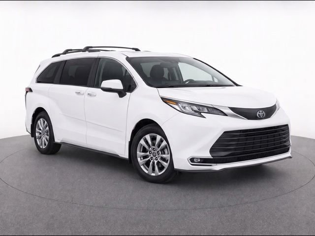 Used 2023 Toyota Sienna Limited AWD/4WD image 1