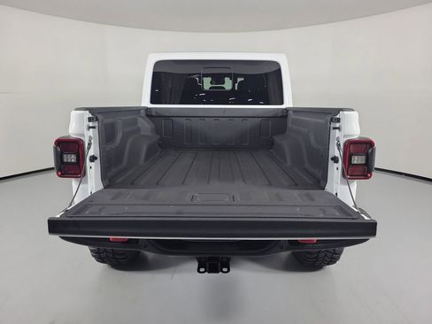 Used 2025 Jeep Gladiator Rubicon image 7