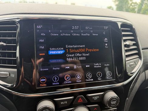 Used 2019 Jeep Grand Cherokee Altitude AWD/4WD image 18