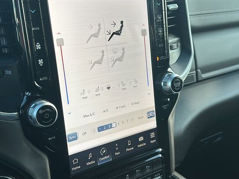 Used 2024 RAM 2500 Laramie w/ Off Road Package image 16