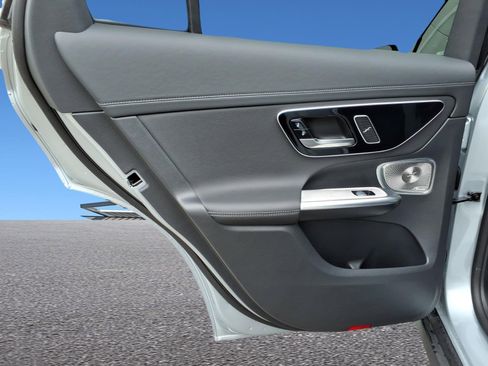 Certified 2024 Mercedes-Benz GLC 300 4MATIC image 11