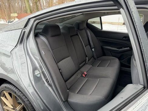 Used 2023 Nissan Altima 2.5 SV image 12