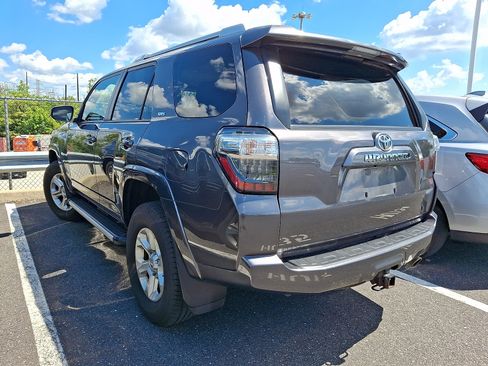 Used 2015 Toyota 4Runner SR5 AWD/4WD image 3