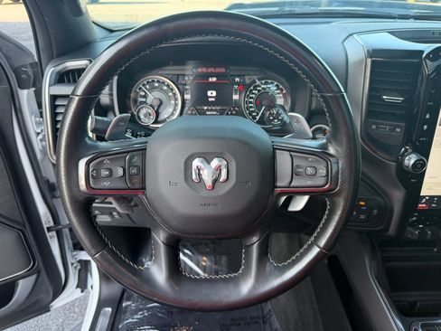 Used 2022 RAM 1500 Laramie AWD/4WD image 24