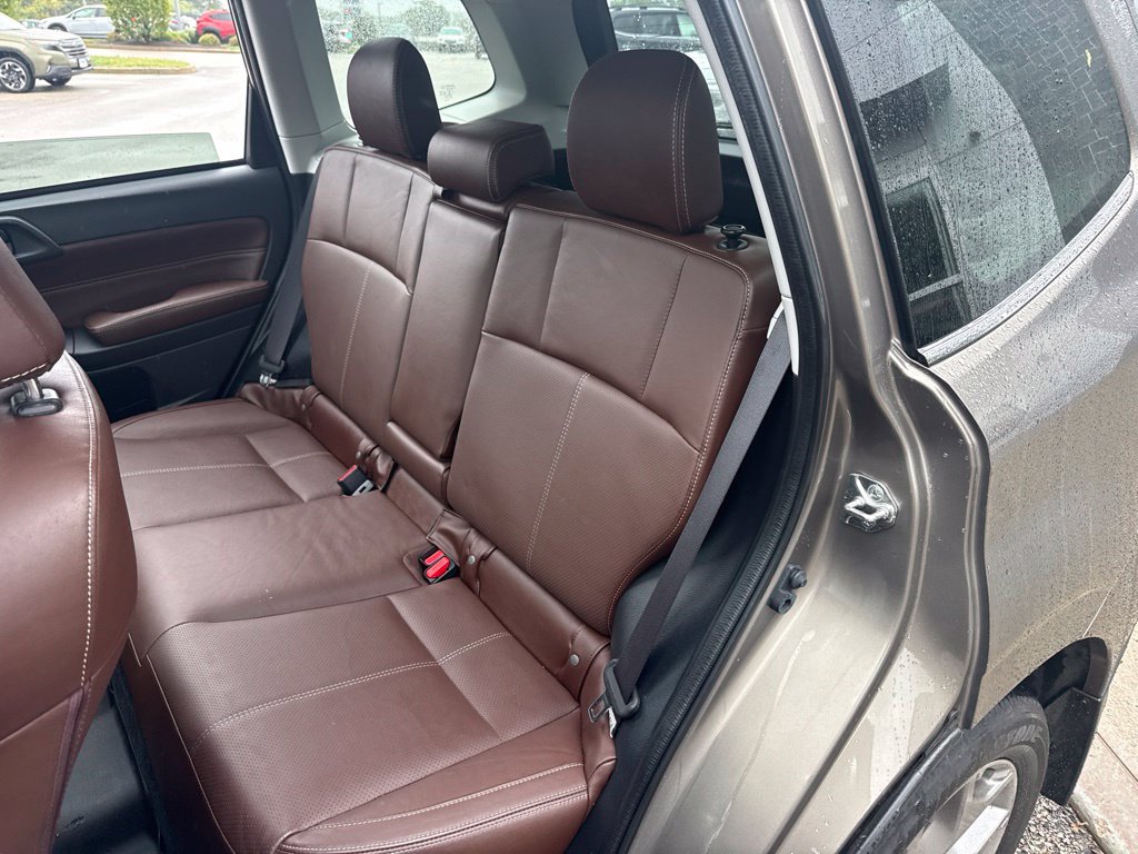 Used 2017 Subaru Forester 2.5i Touring AWD/4WD image 24