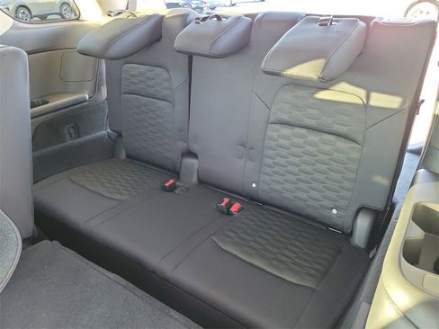 New 2025 Nissan Pathfinder SV image 12