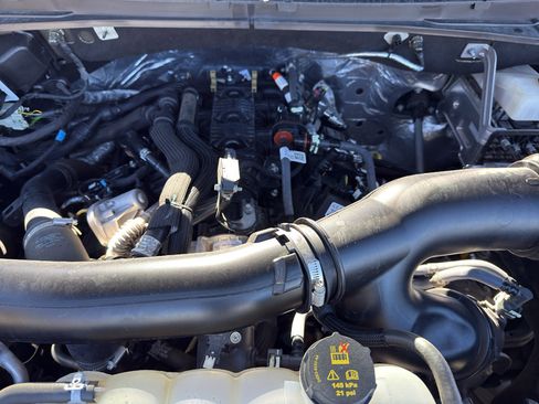 Used 2024 Ford Expedition XLT image 39