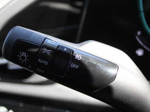 New 2025 Kia Niro EX Touring image 23