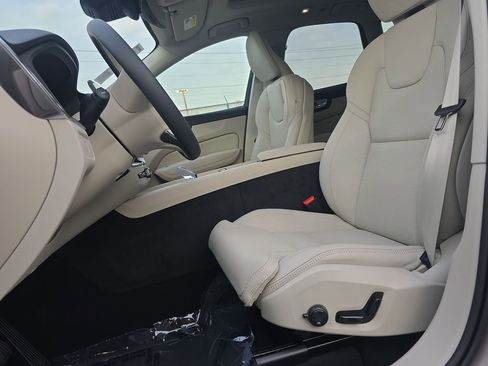 New 2026 Volvo XC60 B5 Ultra w/ Protection Package Premier image 23