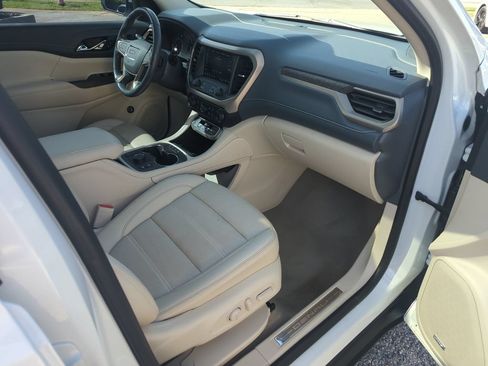 Used 2021 GMC Acadia Denali w/ Denali Technology Package FWD image 41