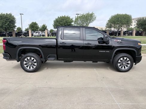 Used 2026 Chevrolet Silverado 2500 Custom w/ Custom Value Package AWD/4WD image 3