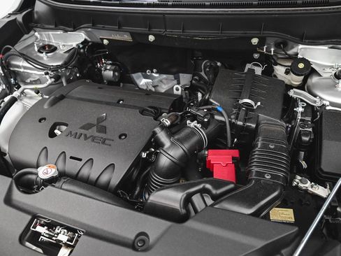 Used 2025 Mitsubishi Outlander Sport LE image 33