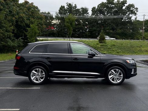 Used 2023 Audi Q7 2.0T Premium w/ Convenience Package AWD/4WD image 7