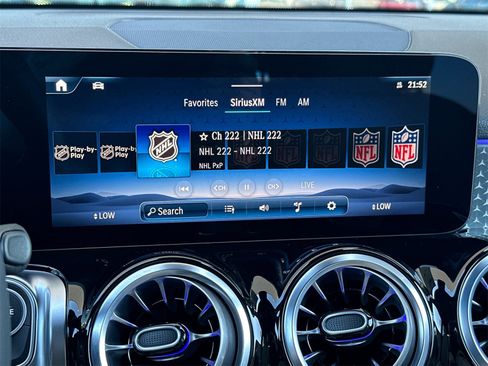 New 2025 Mercedes-Benz GLB 250 4MATIC image 19