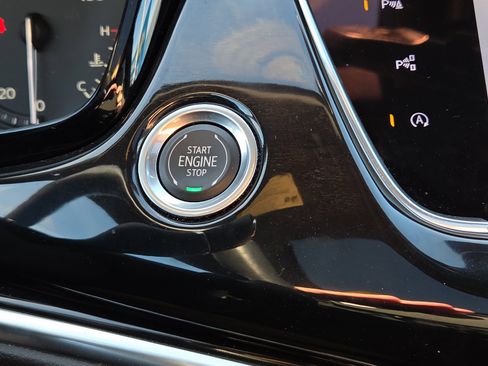 Used 2021 Cadillac XT6 Premium Luxury image 26