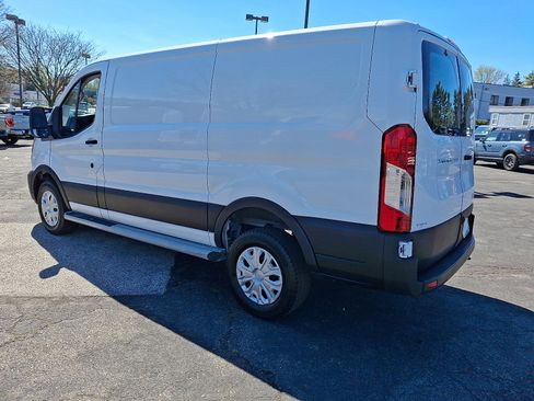 Used 2024 Ford Transit 250 Low Roof w/ Exterior Upgrade Package RWD image 4