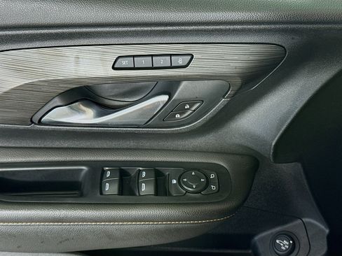 Used 2020 GMC Terrain SLT w/ Preferred Package FWD image 24