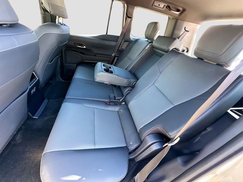 Used 2024 Lexus GX 550 image 26