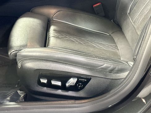 Used 2020 BMW M550i xDrive image 14