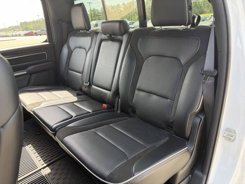 Used 2023 RAM 1500 Laramie AWD/4WD image 18