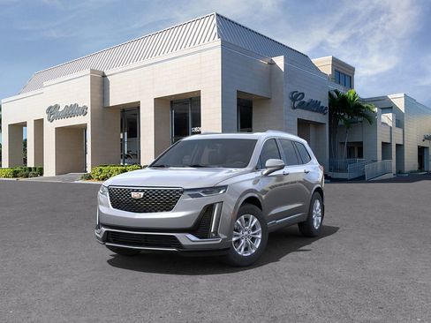New 2025 Cadillac XT6 Luxury image 8