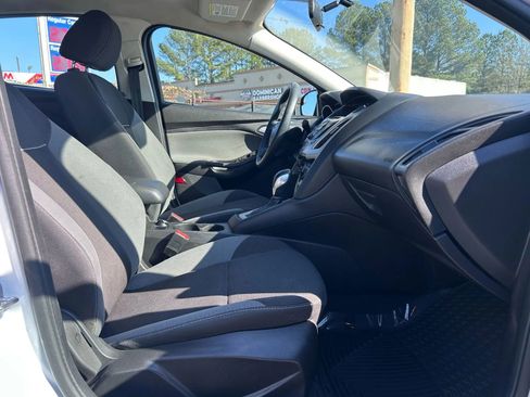 Used 2014 Ford Focus SE image 11