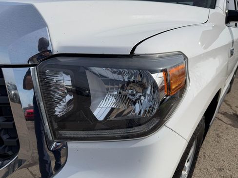 Used 2019 Toyota Tundra SR5 w/ SR5 Upgrade Package image 15