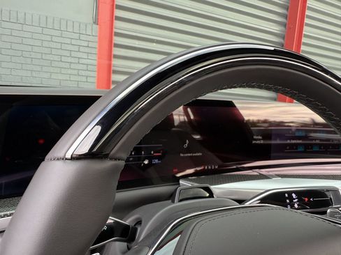 Used 2026 Cadillac Escalade V w/ LPO, ONYX Package image 28